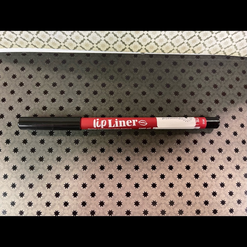 Farmasi Lip Liner